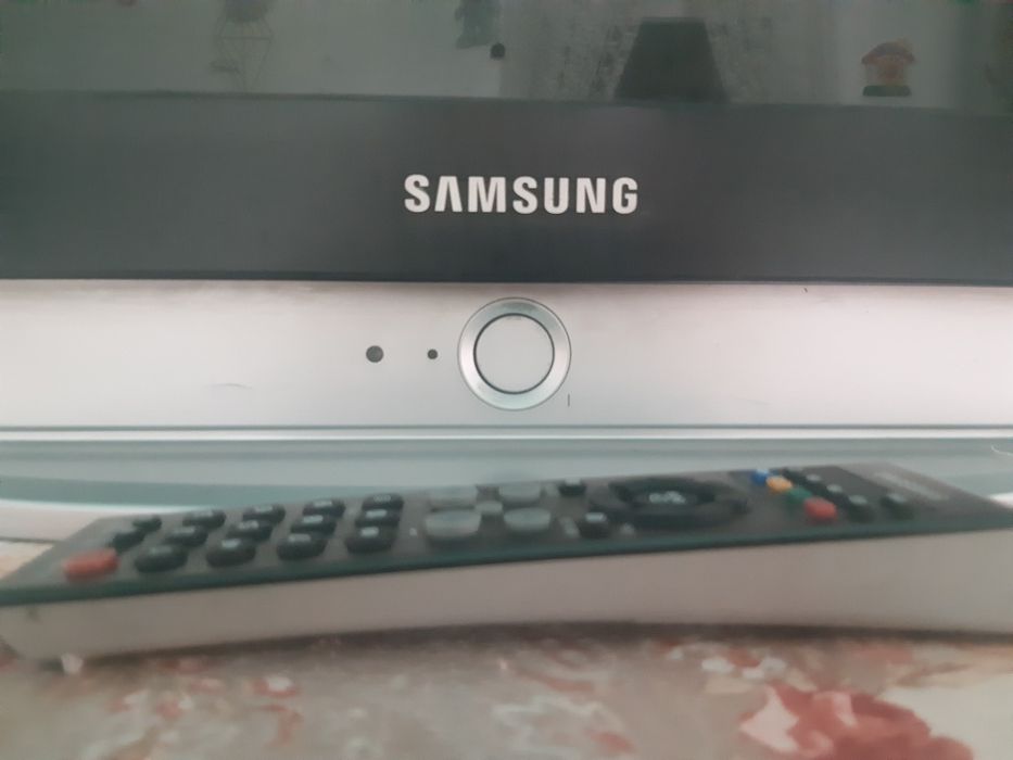 Продам телевизор самсунг