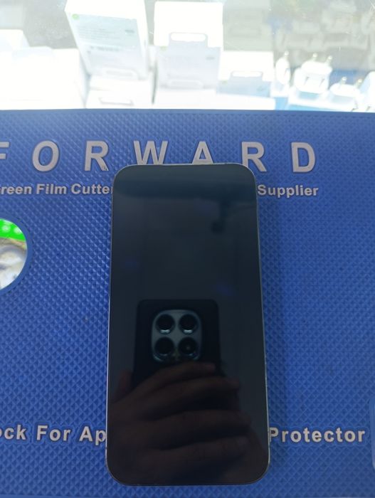 iPhone 13 pro Alpine Green