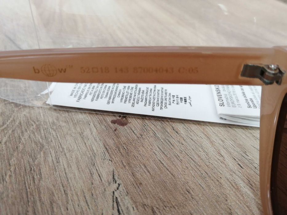 Дамски маркови слънчеви очила  MANGO