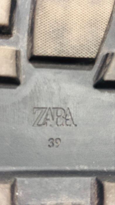 Ботинки Zara 39 размер унисекс