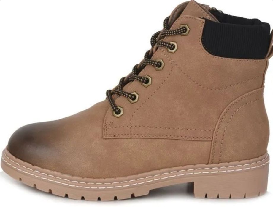 Продам новые женские ботинки