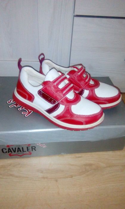 Детски маратонки естествена кожа номер 30