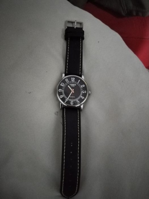 Продаю Часы кварц