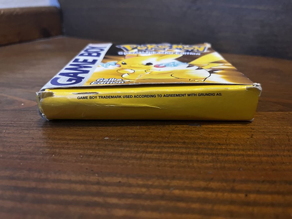 Joc GAMEBOY Pokemon Special Pikachu Edition in Germana