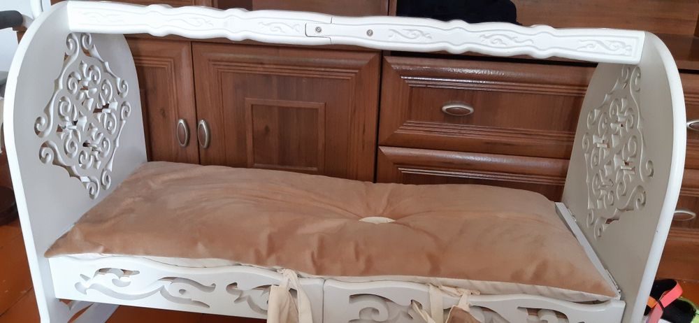 Бесік сатылады почти новый жиналмалы