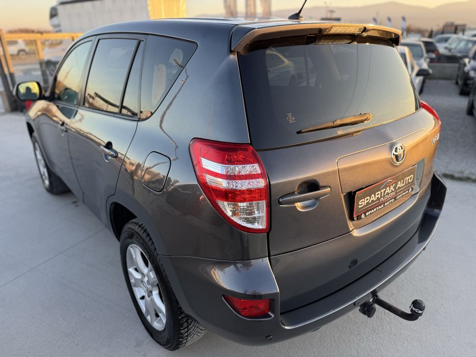 Toyota Rav4 2.2D4D* 2011г* Топ Състояние* Теглич* 197.000КМ*