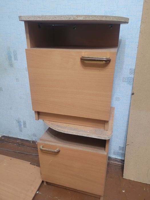 Кровать двуспальная + две тумбочки