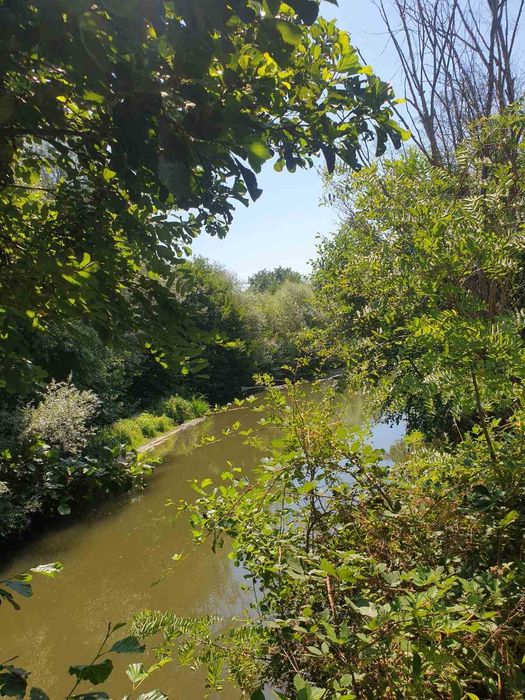 Продава хотел с.Левски