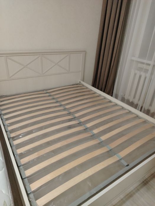 Продам двухспальная кровать с матрасом
