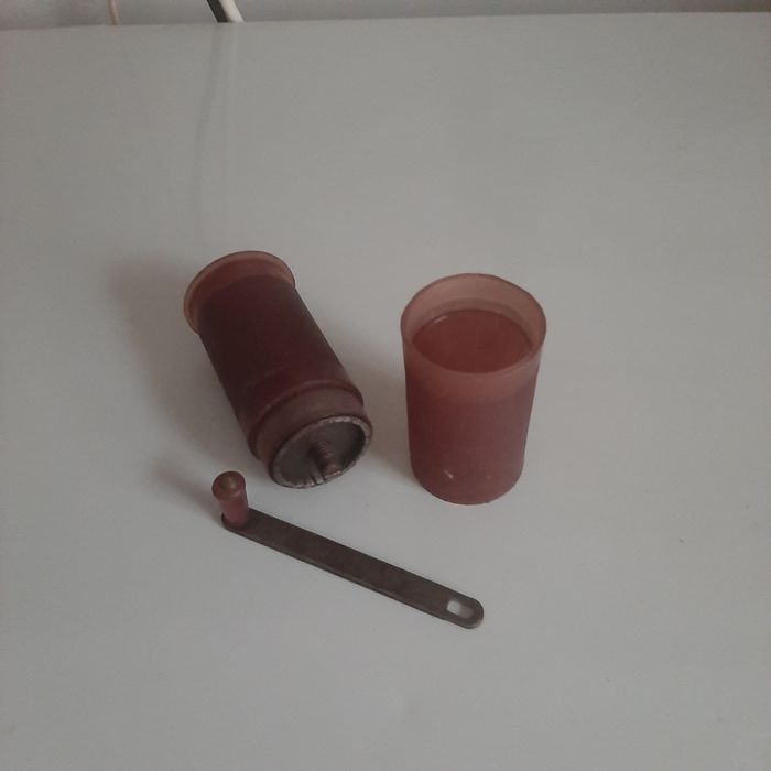 Продам кофемолку.