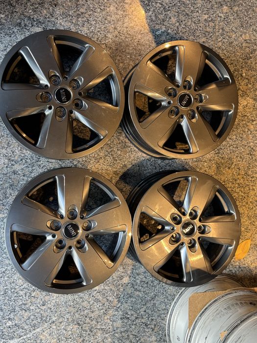 Jante originale MINI Revolite Spoke 517 – 16” Spectre Grey Metallic