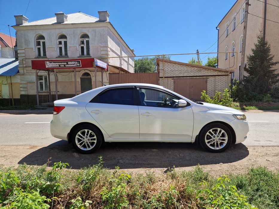 На запчасти  Kia cerato