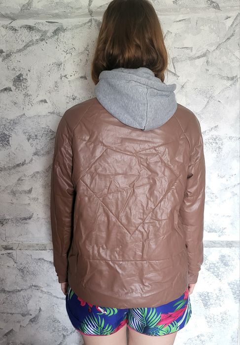 Куртки 48р-р  по 2000тг