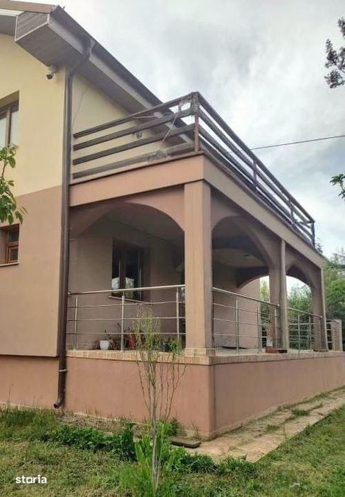 Casa spatioasa in Dragotesti – oaza de verdeata