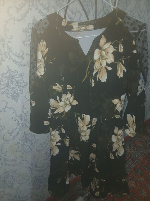 Платье Б/У по 1000