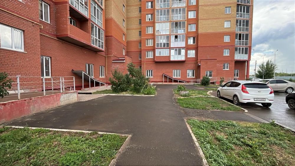 Срочно продается 2 ком квар в 10 мкр