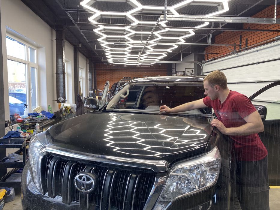 Автостекла на левом берегу. Замена. Ремонт. Тонировка. Бронирование