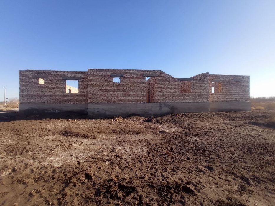 Бозатау районында имарат сатылады