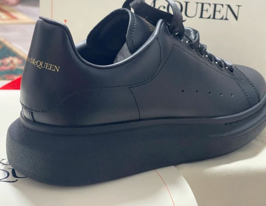 Alexander McQueen la DOAR 249 LEI