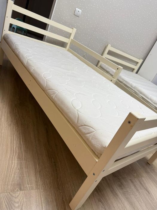Продам 2 детские кровати