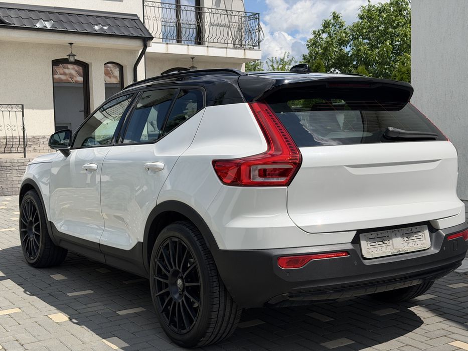 Volvo XC40 R-Design Impecabil!