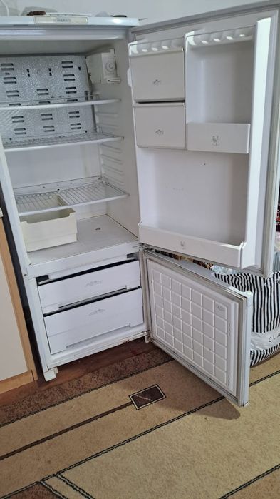 Продам холодильник