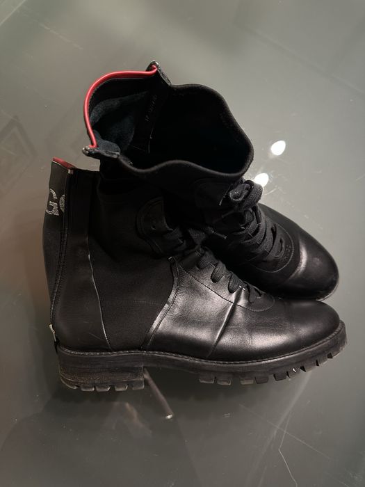 Черни боти Hugo