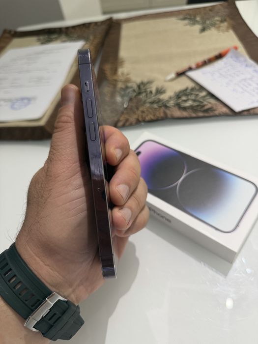 I phone 14 pro deep purple