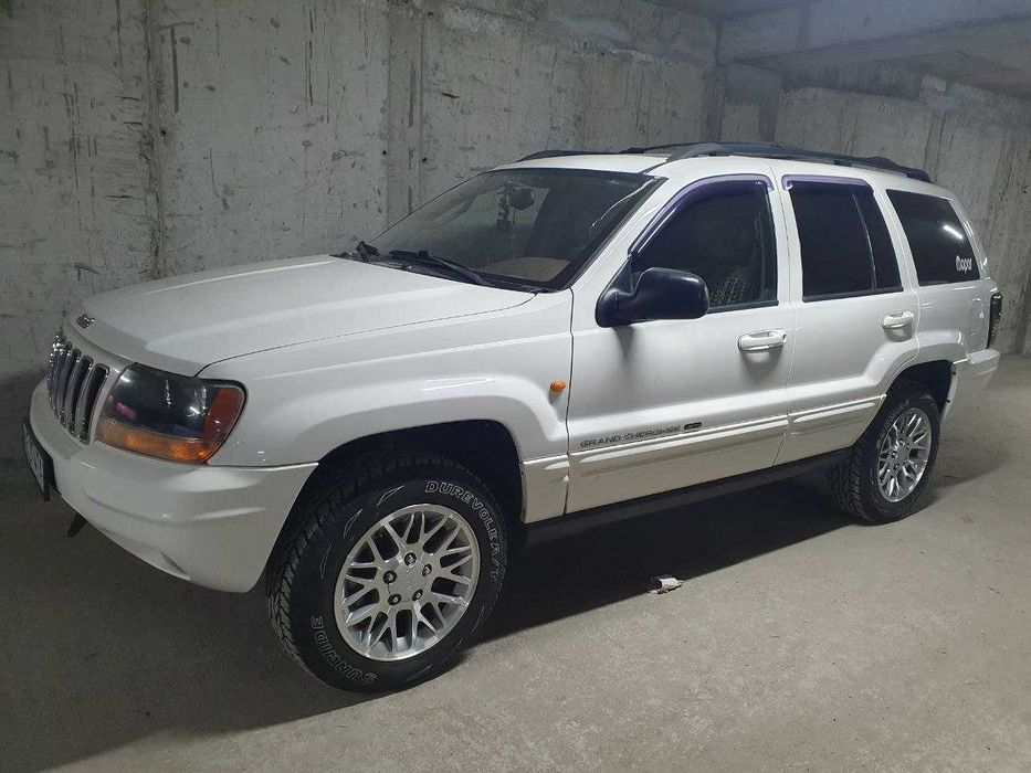 Продается Jeep Grand Cherokee WJ Limited, 2003 г., белый.