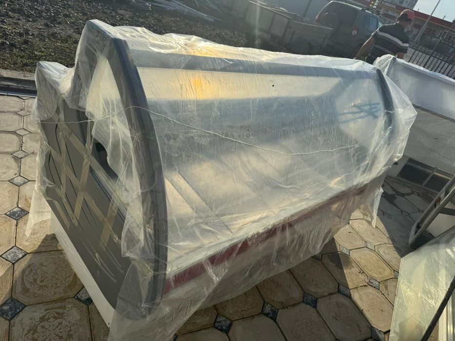 Витринный холодильник