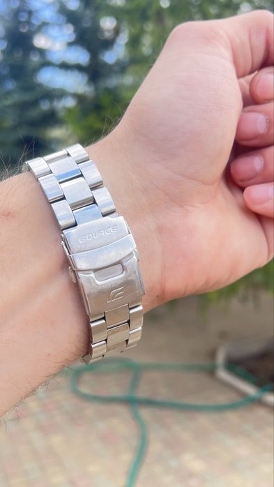 Срочно Часы Кварцевые CASIO EF-527D-2A