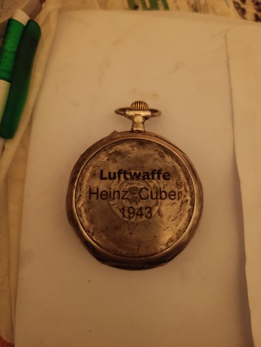 Швейцарски сребърен часовник