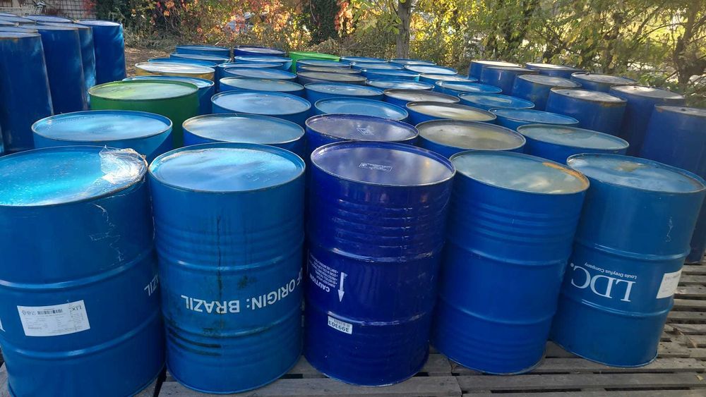 butoi din tabla pentru afumatoare , depozitat cenusa , arzator frunze