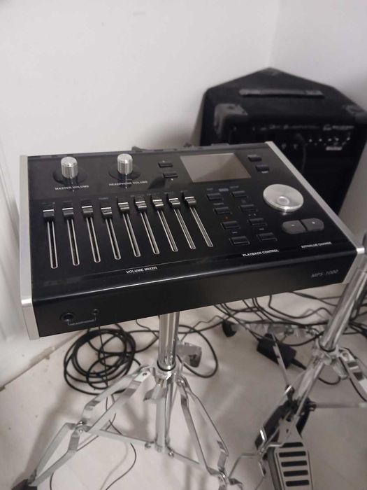 Барабани Електронни  Millenium MPS-1000 E-Drum Monitor Bundle