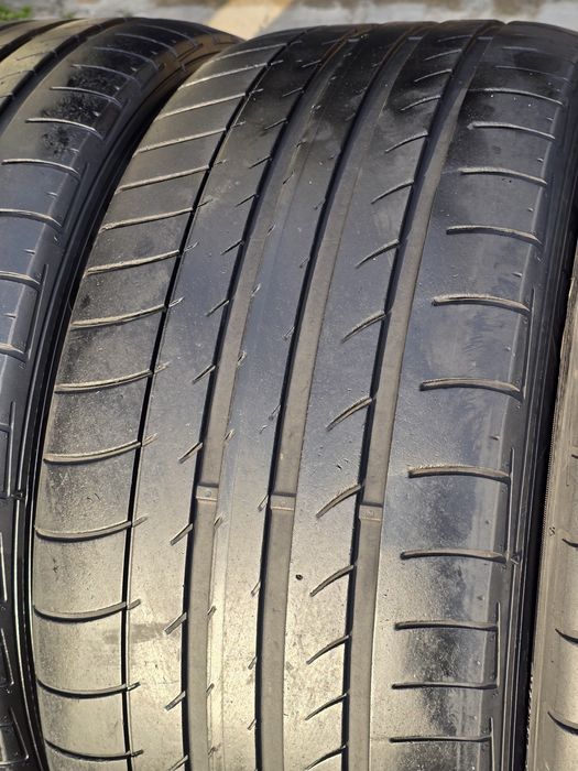 255 40 19 dunlop