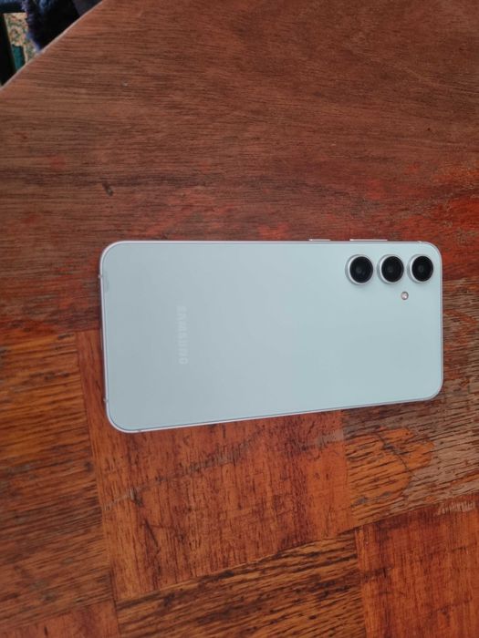 Продам самсунг S23fe