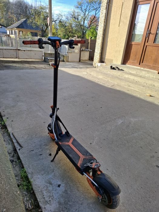 Vând trotineta kukirin g2 max se vinde cu toate accesoriile