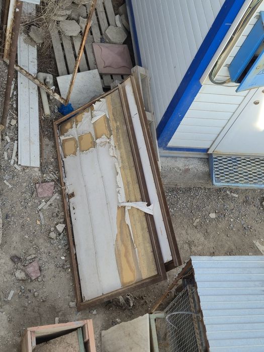 Дверь железная 2 шт