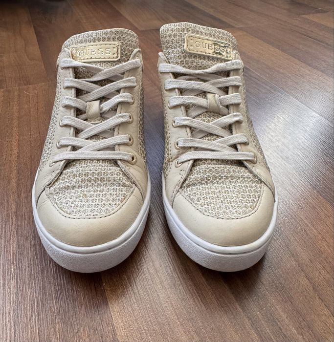 Sneakers - Guess