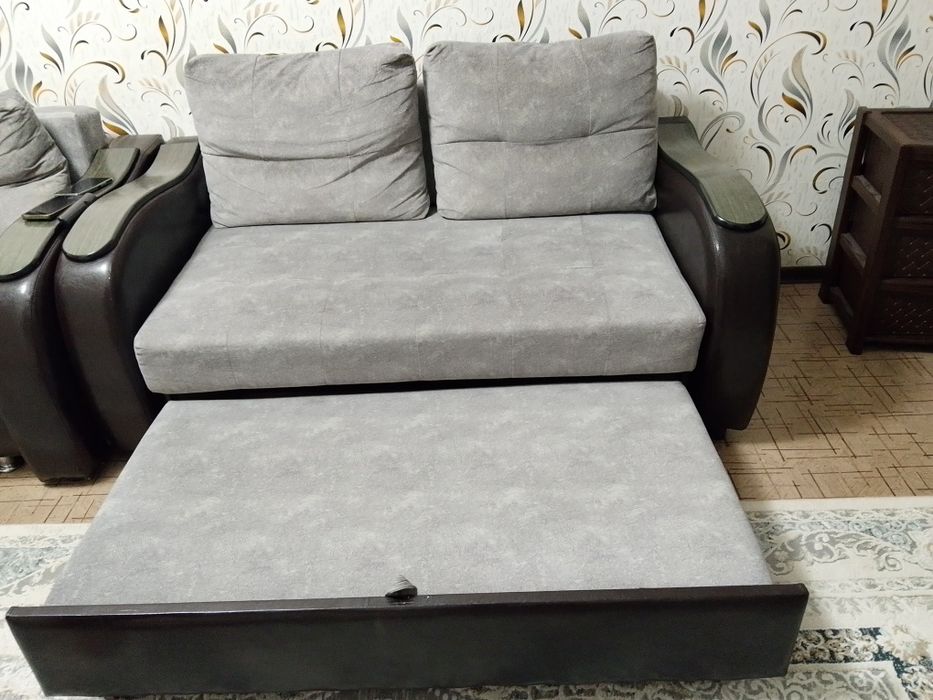 Продам Диван . раскладной