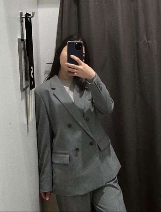 Костюм Uniqlo (пиджак, брюки)