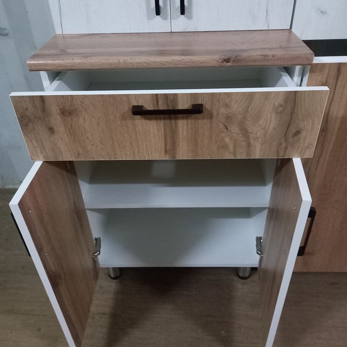 Продаётся кухонный гарнитур новый