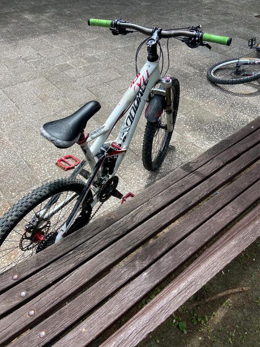 Bicicleta cannondale jekyll