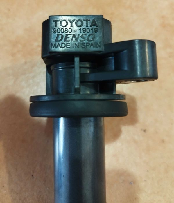 Запалителни бобини за Тойота Авенсис Т25