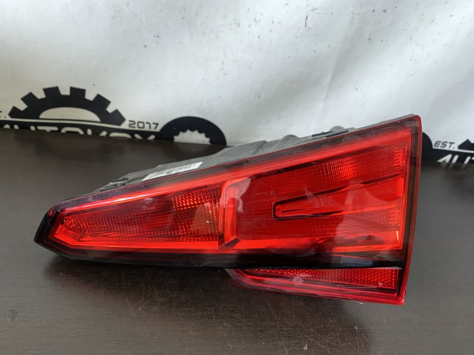 Stop dreapta pe haion Audi A4 B9 sedan berlina de la 2015