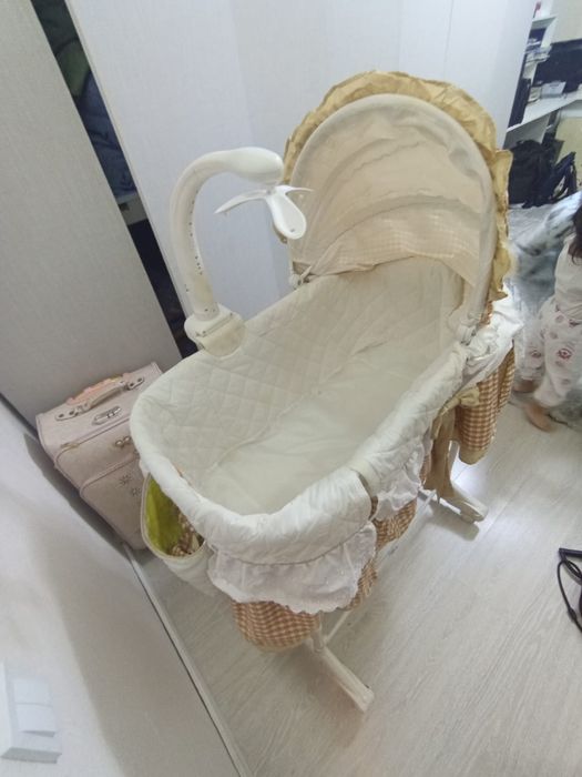 Кровать для новорожденному