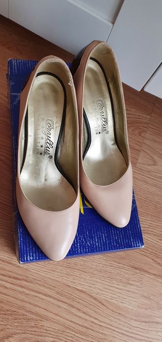 Pantofi piele naturala marimea 37