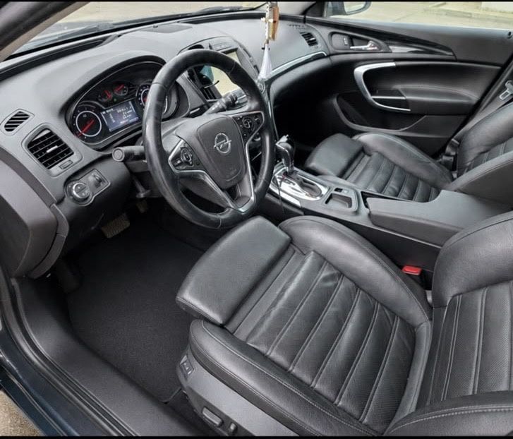 Vand Opel Insignia 2016 cu distributie si revizie efectuata