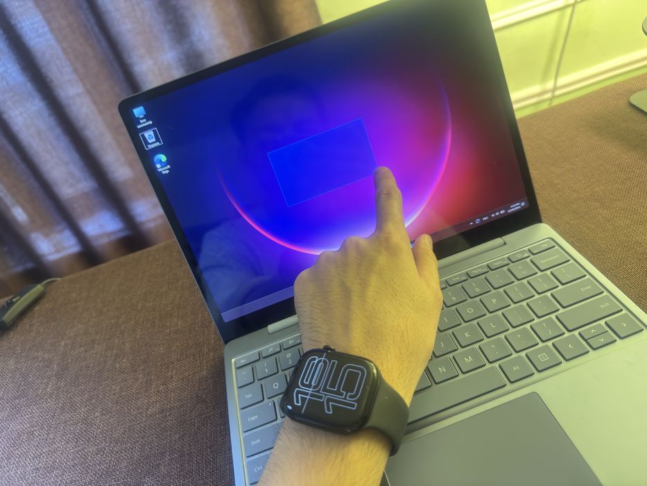 Micrasoft Surface Go 2