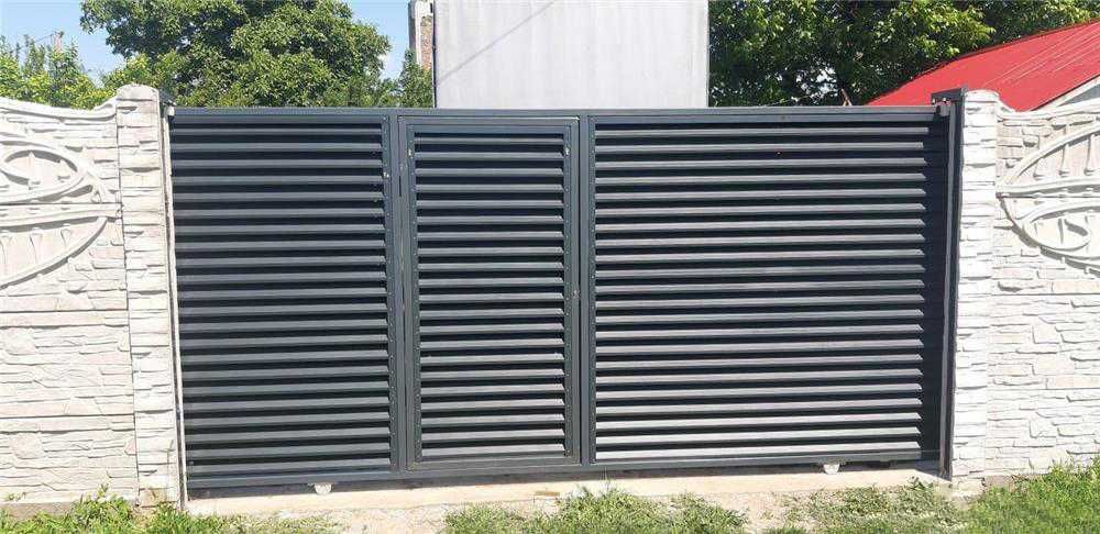 Garduri si porti din panouri stil jaluzele si alte modele disponibile